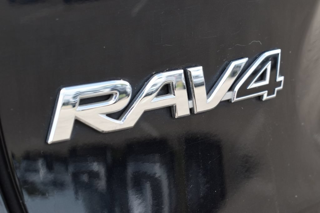 Used 2023 Toyota RAV4 Limited FWD image 6
