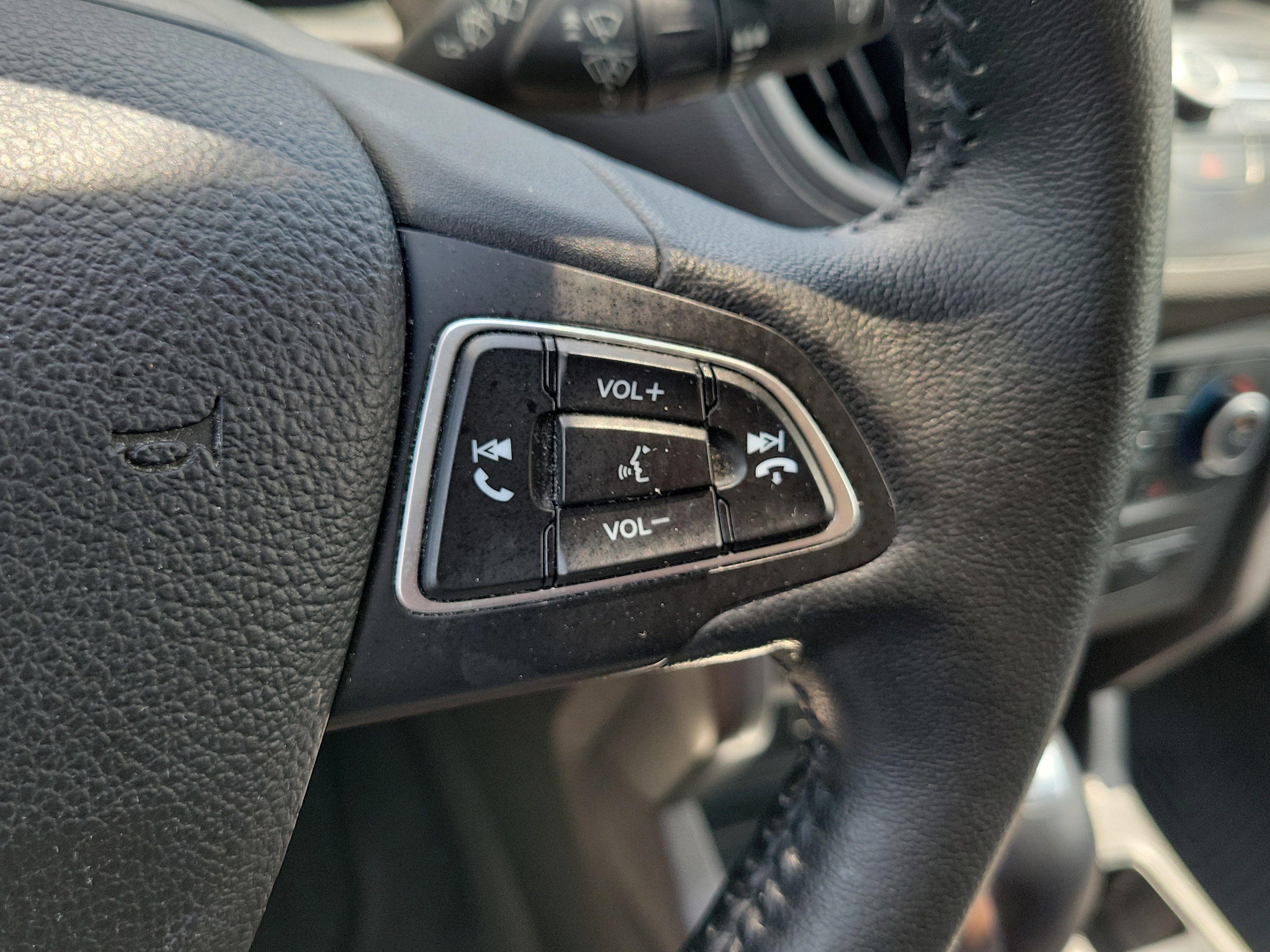 Certified 2019 Ford Escape SEL FWD image 26