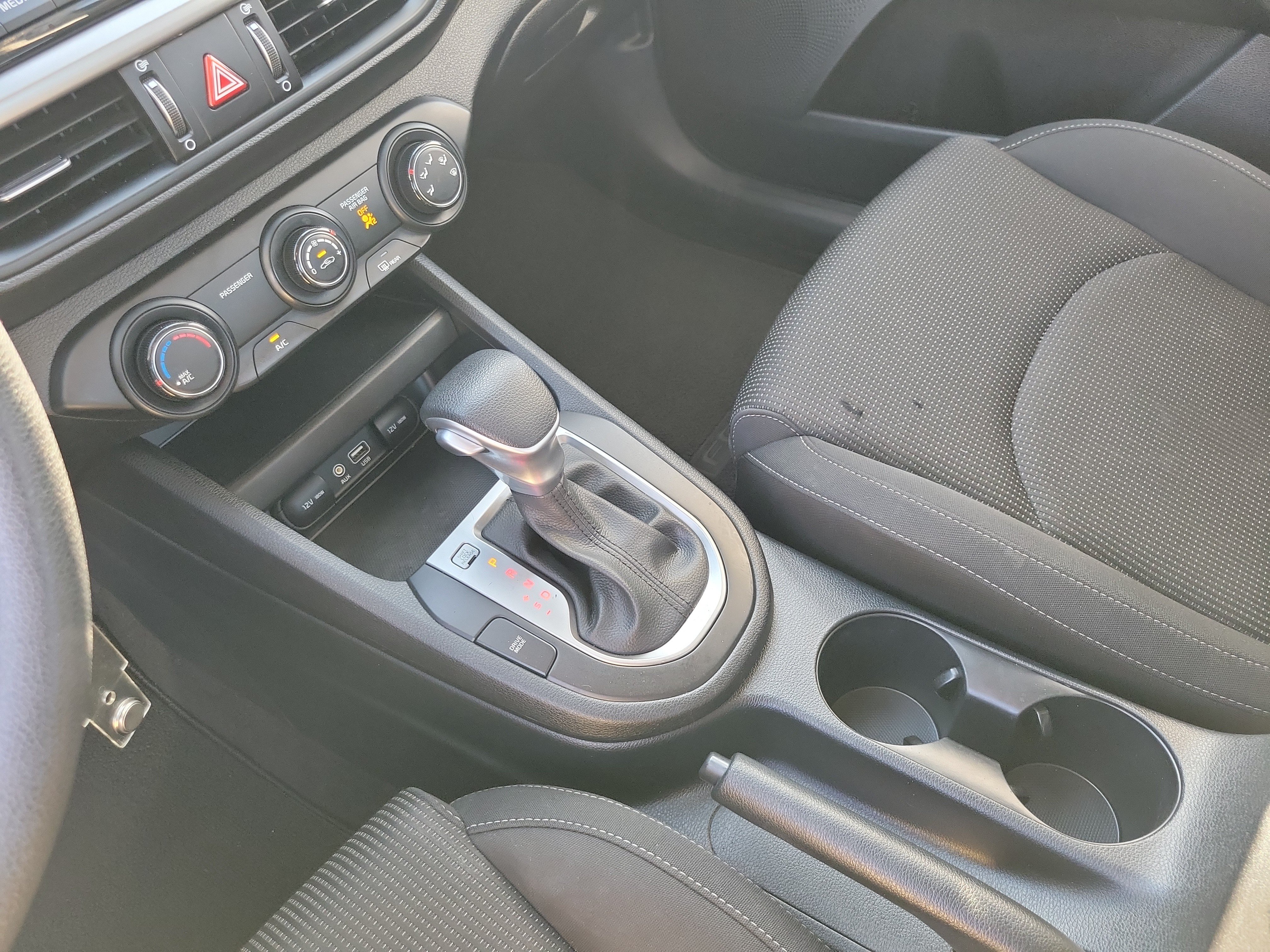 Used 2020 Kia Forte LXS FWD image 8