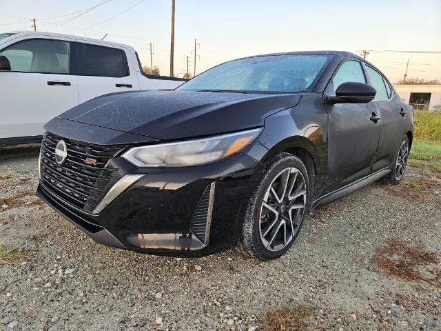 Used 2025 Nissan Sentra SR FWD image 3