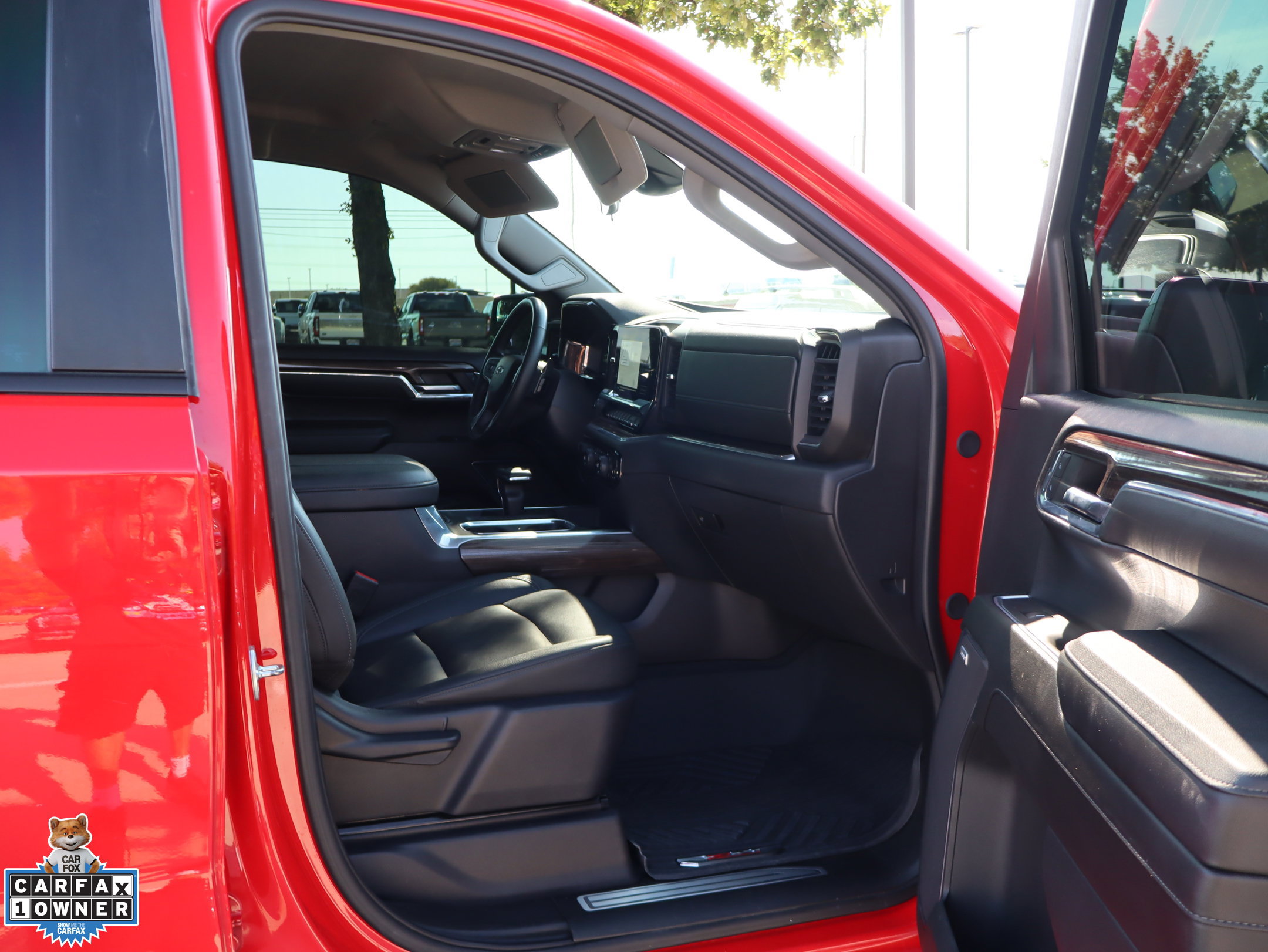 Used 2024 Chevrolet Silverado 1500 LT Trail Boss w/ Convenience Package II AWD/4WD image 29
