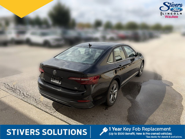 Used 2024 Volkswagen Jetta SE FWD image 6