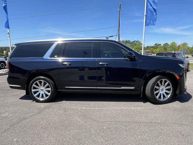 Used 2024 Cadillac Escalade ESV Premium Luxury Platinum image 2