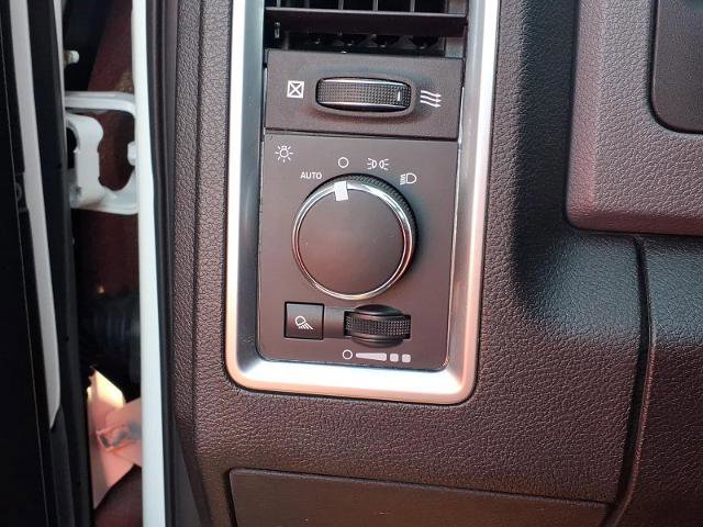 Used 2018 RAM 1500 Classic SLT image 16