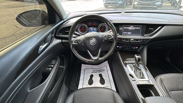 Used 2018 Buick Regal Essence FWD image 14
