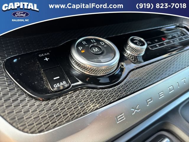 Certified 2025 Ford Expedition Platinum w/ Stealth Performance Package image 31