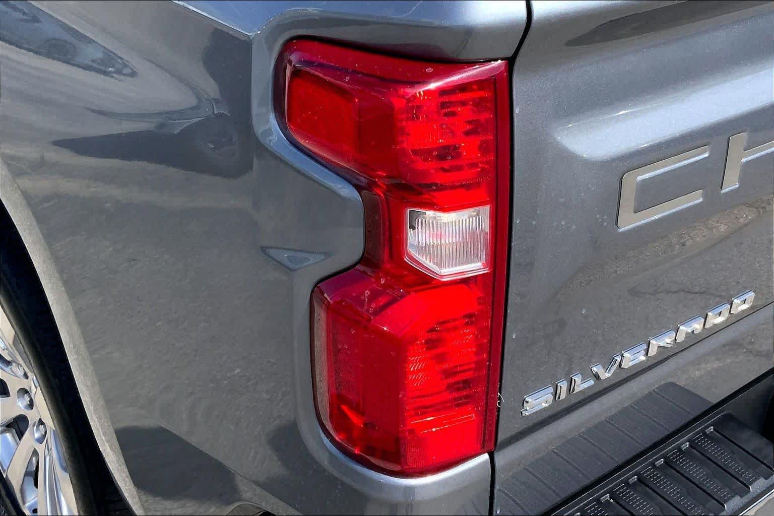 Used 2020 Chevrolet Silverado 1500 LT w/ Texas Edition RWD image 24