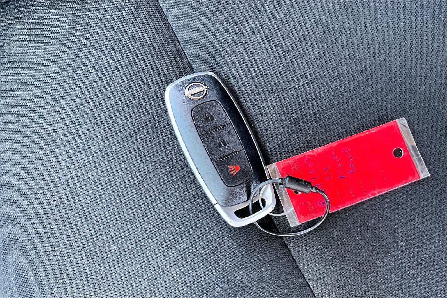 Used 2024 Nissan Rogue S AWD/4WD image 14