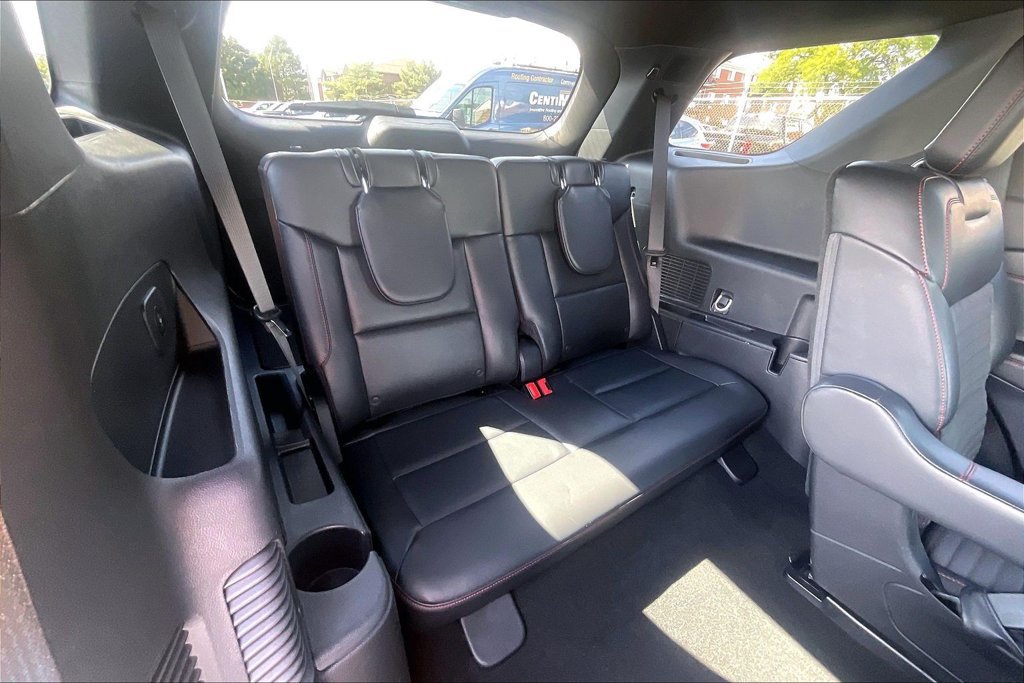 Certified 2025 Ford Explorer ST-Line w/ Premium Package AWD/4WD image 27