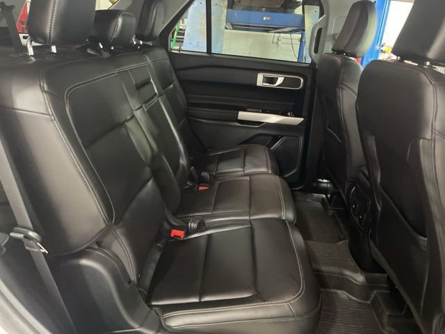Certified 2023 Ford Explorer XLT w/ Equipment Group 202A AWD/4WD image 37