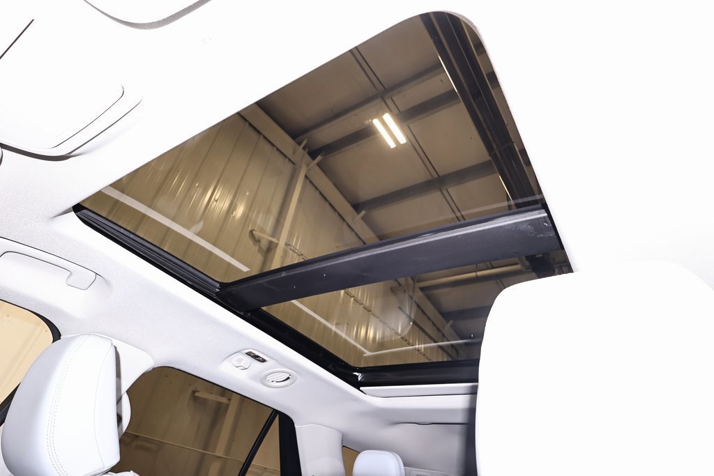 Certified 2025 Ford Explorer Platinum w/ Ultimate Package image 42