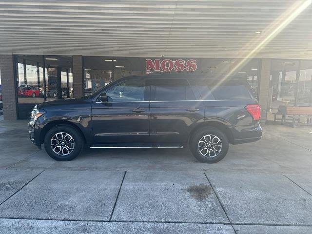 Certified 2023 Ford Expedition XLT image 2