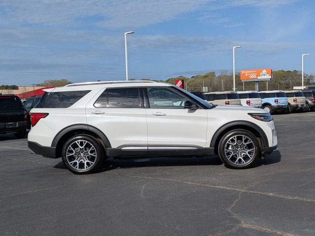 Certified 2025 Ford Explorer Platinum w/ Ultimate Package AWD/4WD image 3