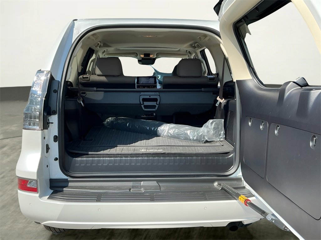 Used 2022 Lexus GX 460 Premium image 18