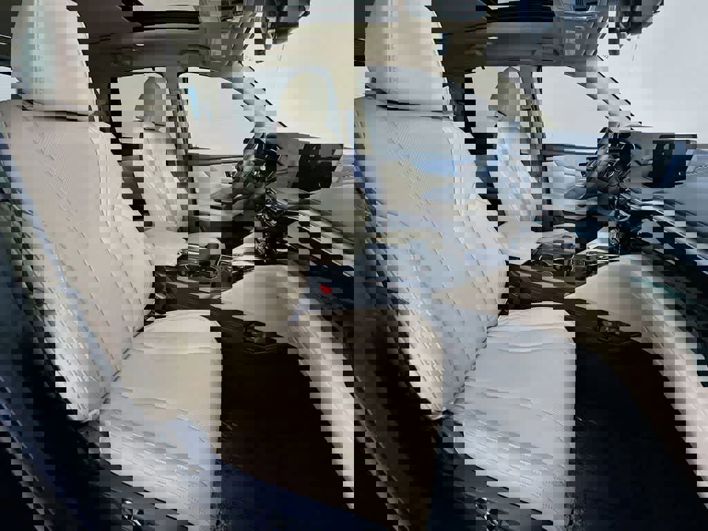 Used 2024 Acura MDX SH-AWD w/ Technology Package image 17