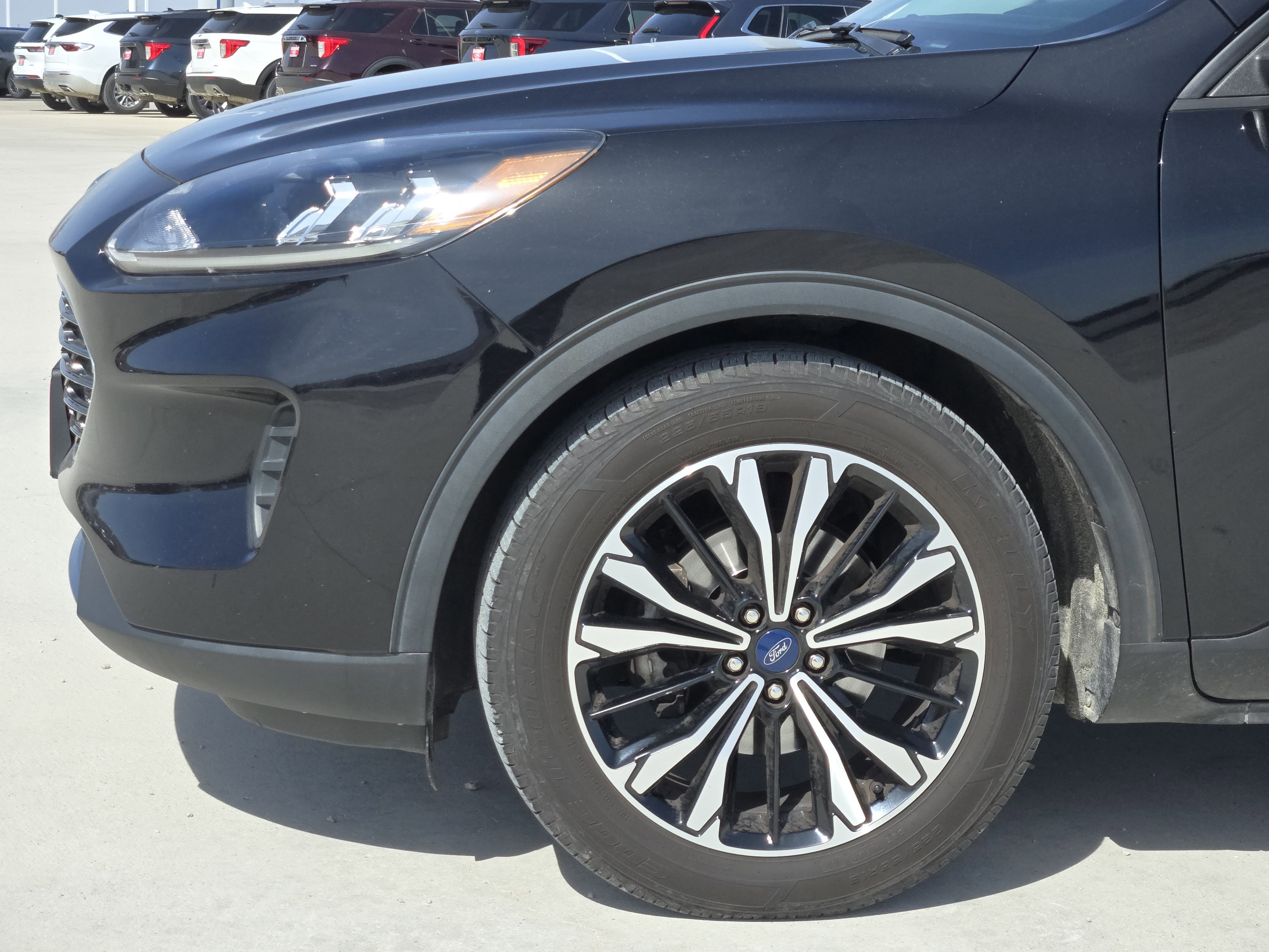 Certified 2022 Ford Escape SE w/ SE Sport Appearance Package image 8