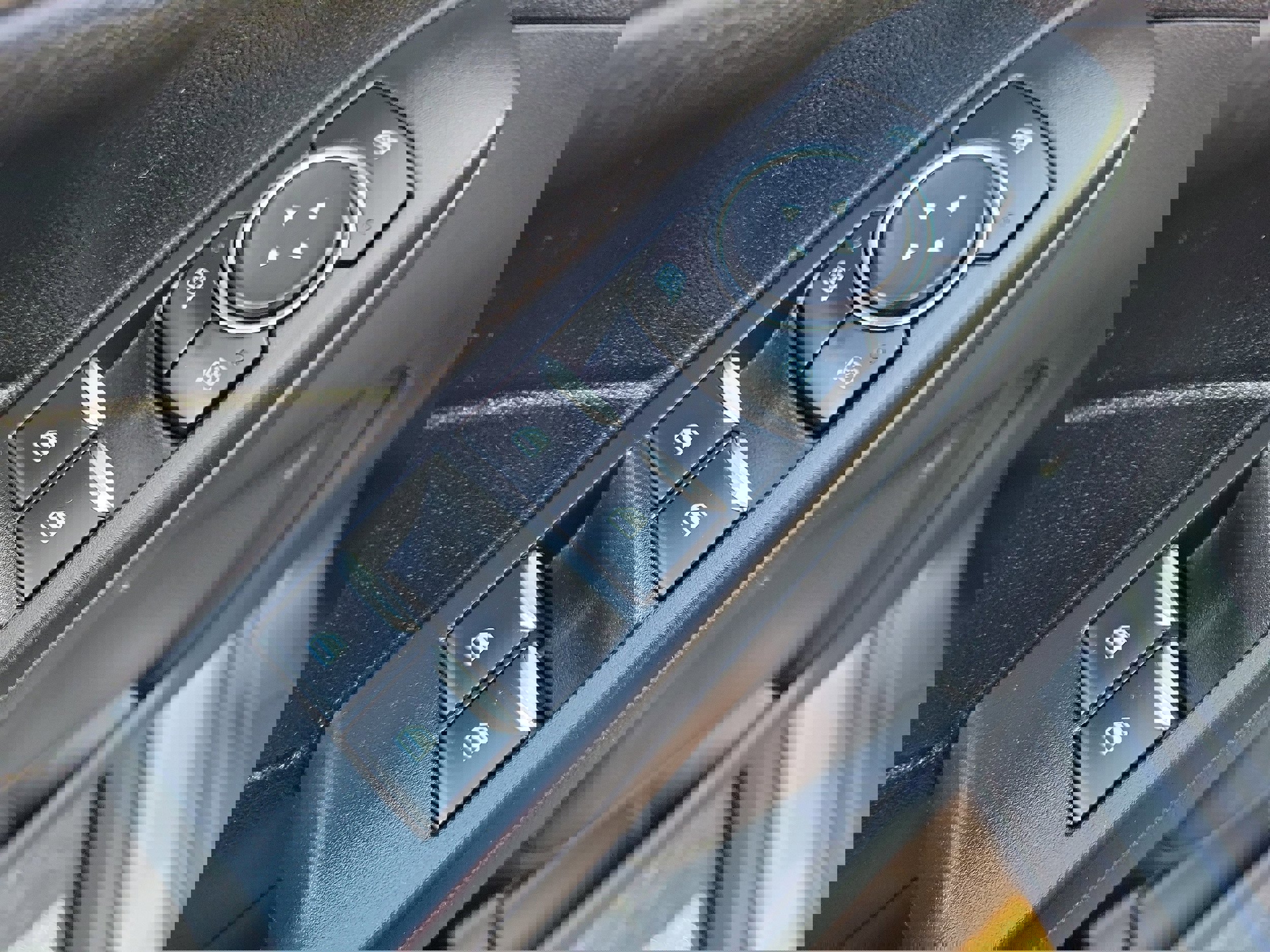 Certified 2021 Ford Escape SE image 17