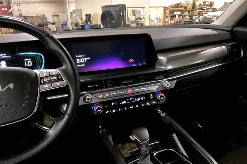 Used 2025 Kia Telluride S image 6