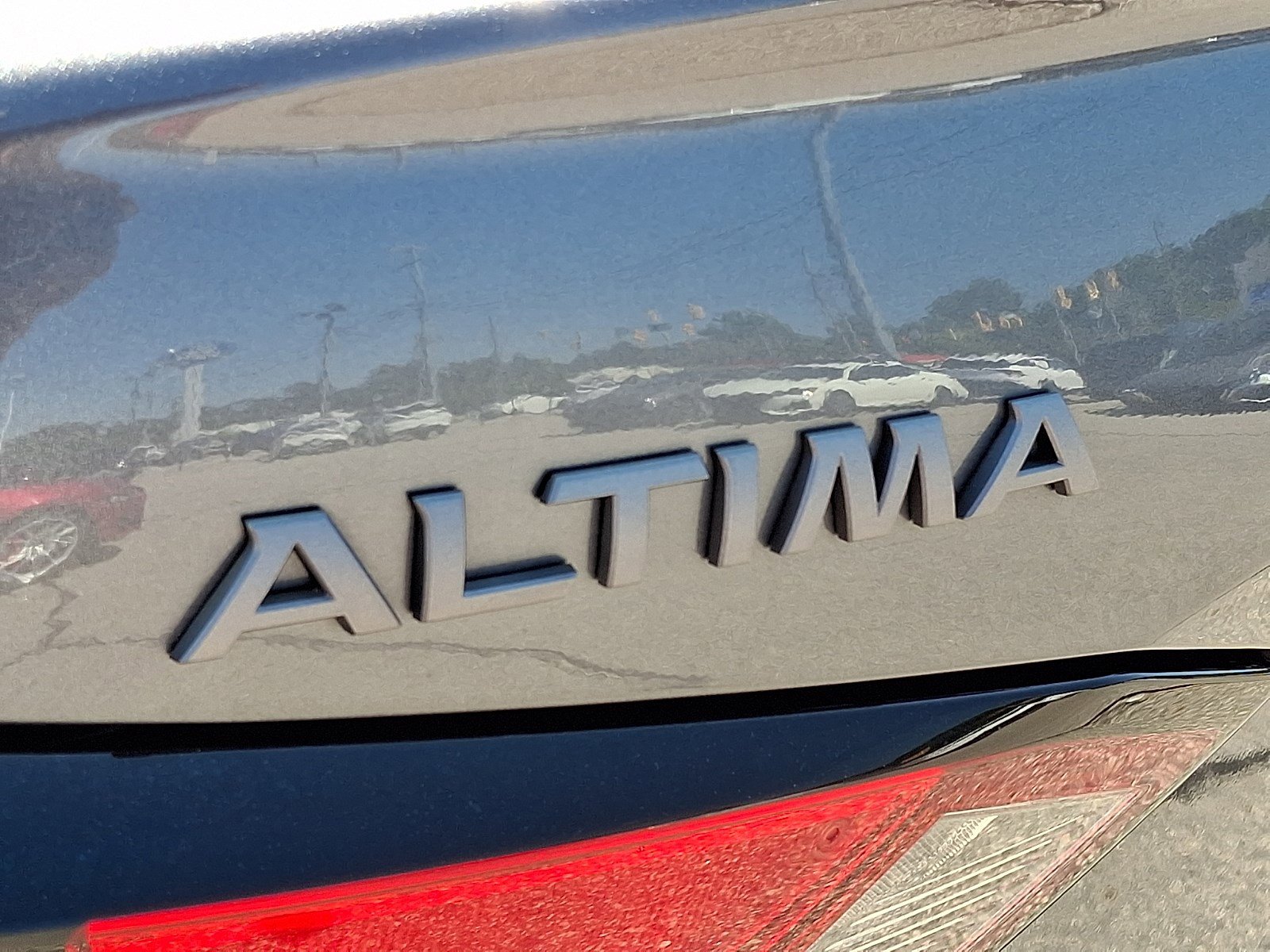 Used 2024 Nissan Altima 2.5 SR FWD image 30