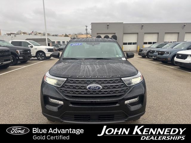 Certified 2023 Ford Explorer XLT w/ Equipment Group 202A AWD/4WD image 1