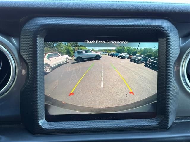 Used 2023 Jeep Wrangler Unlimited Sahara w/ Cold Weather Group AWD/4WD image 25