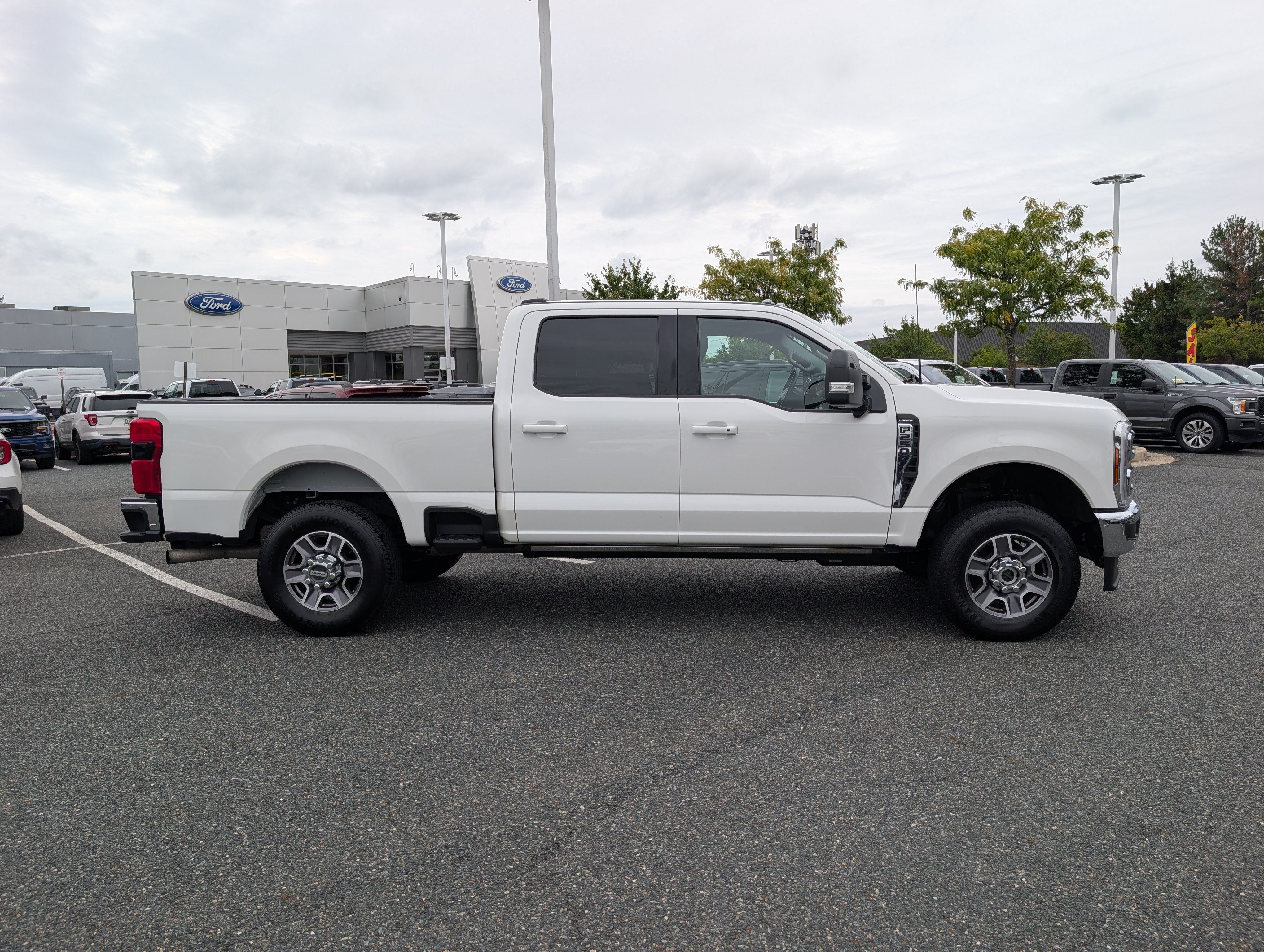 Certified 2024 Ford F250 Lariat w/ Lariat Ultimate Package AWD/4WD image 3