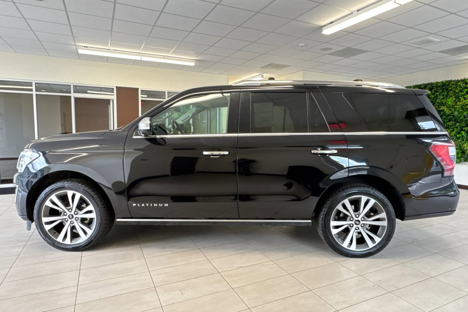 Certified 2020 Ford Expedition Platinum AWD/4WD image 7