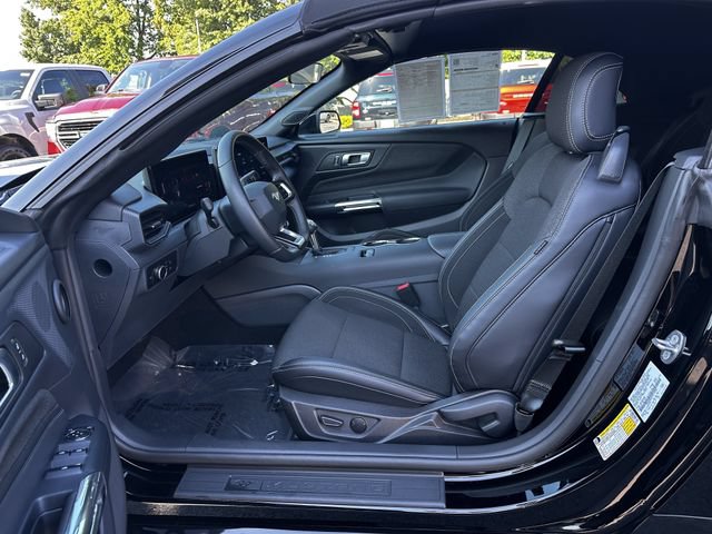 Certified 2026 Ford Mustang Convertible RWD image 18