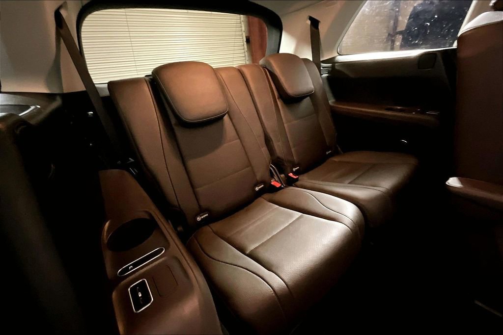 Used 2021 Mercedes-Benz GLS 450 4MATIC image 23