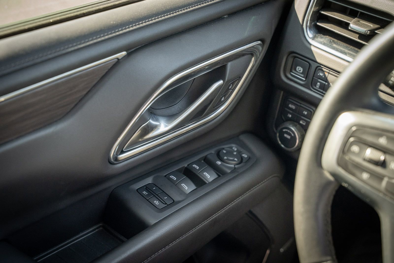 Used 2024 Chevrolet Tahoe LT image 28