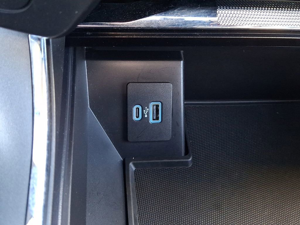 Certified 2022 Ford F150 Lariat image 25