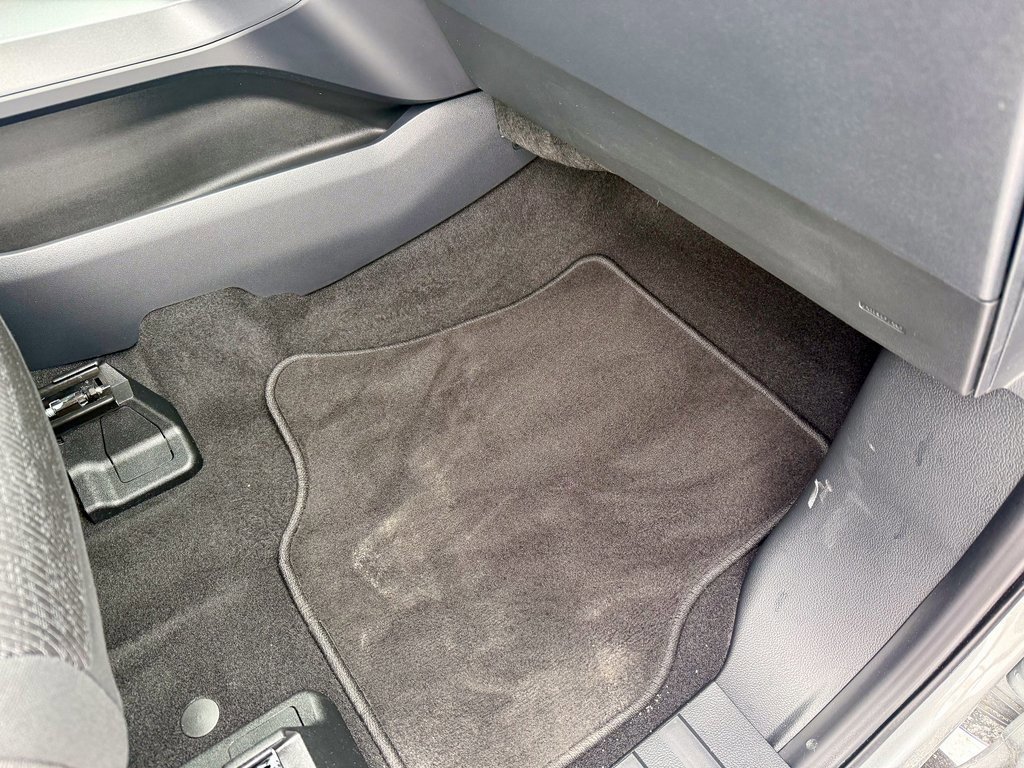 Certified 2025 Ford F150 XLT w/ Equipment Group 302A MID image 17