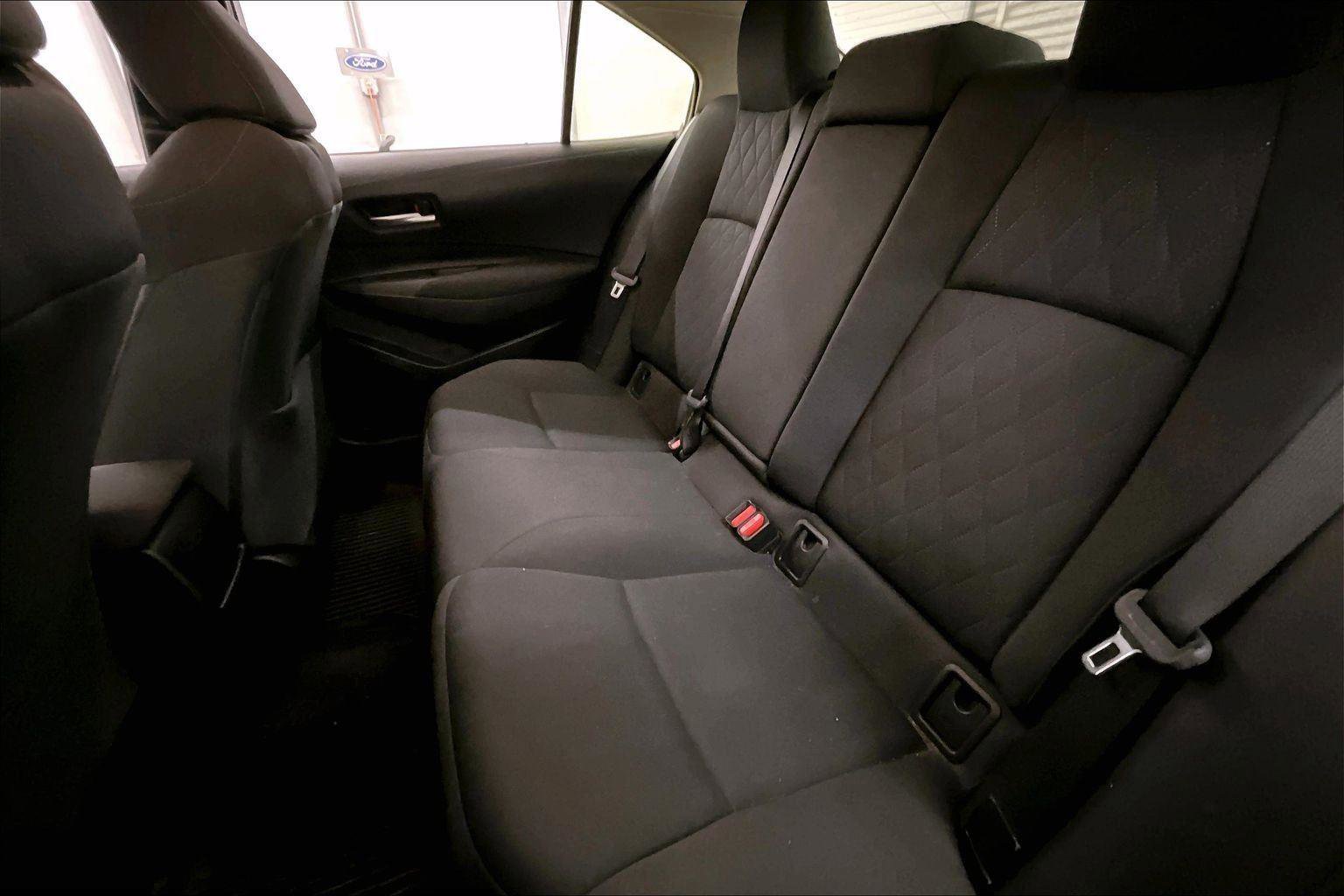 Used 2020 Toyota Corolla LE image 25