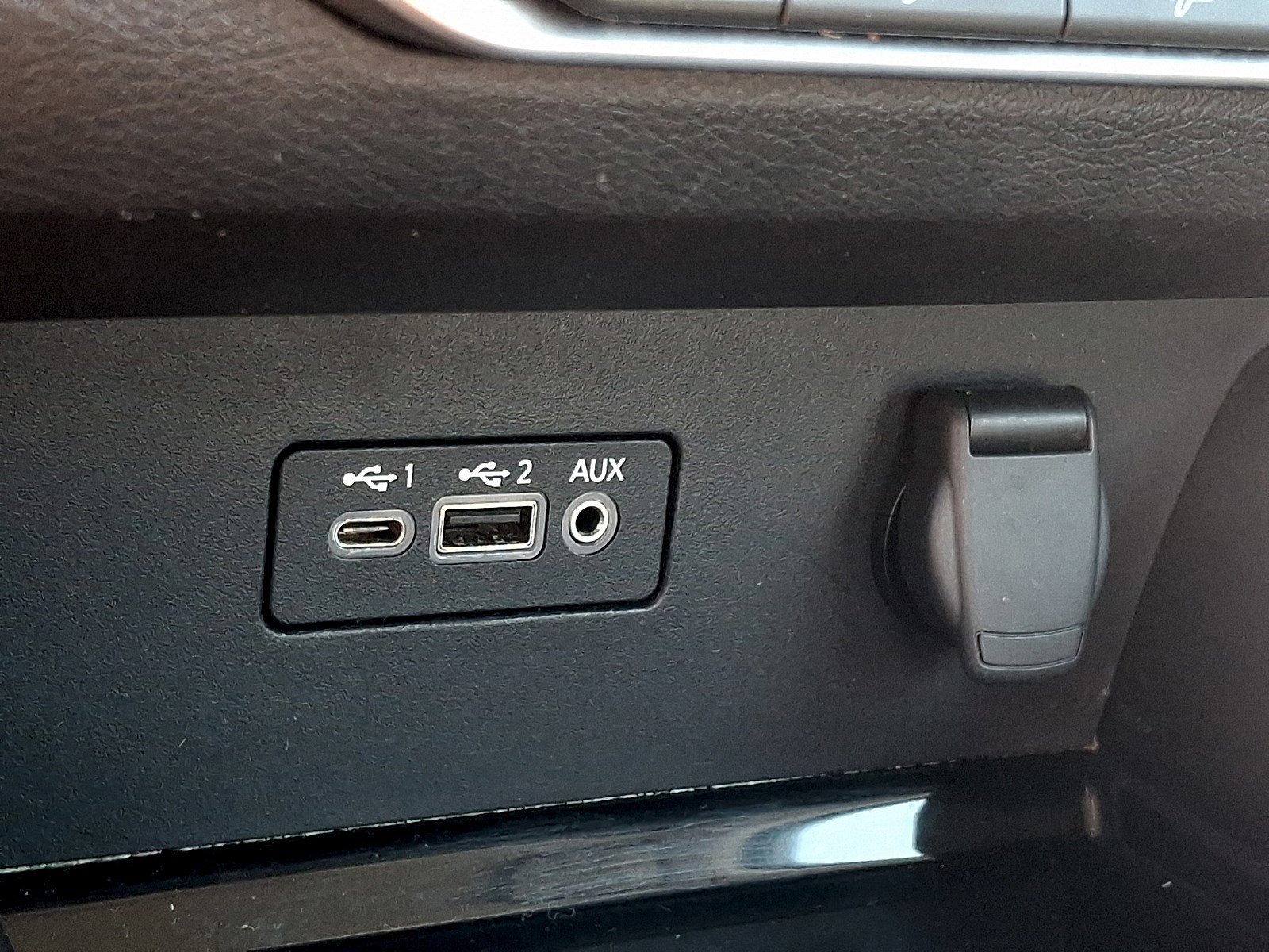 Used 2024 Nissan Altima 2.5 SV FWD image 22