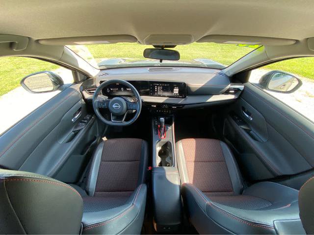 Used 2026 Nissan Kicks SR FWD image 18
