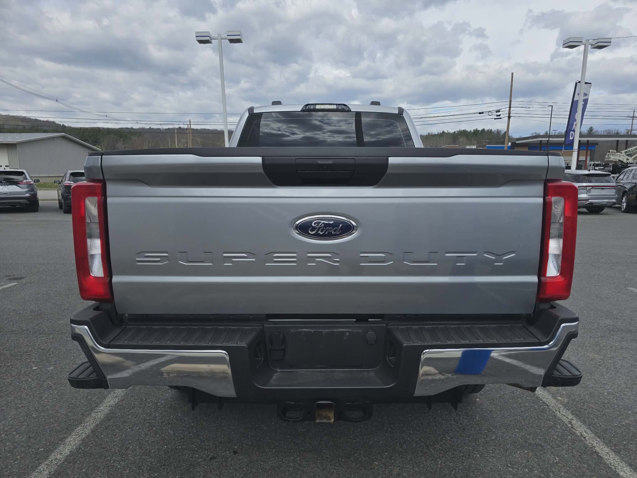 Certified 2024 Ford F250 XL w/ XL Off-Road Package AWD/4WD image 4