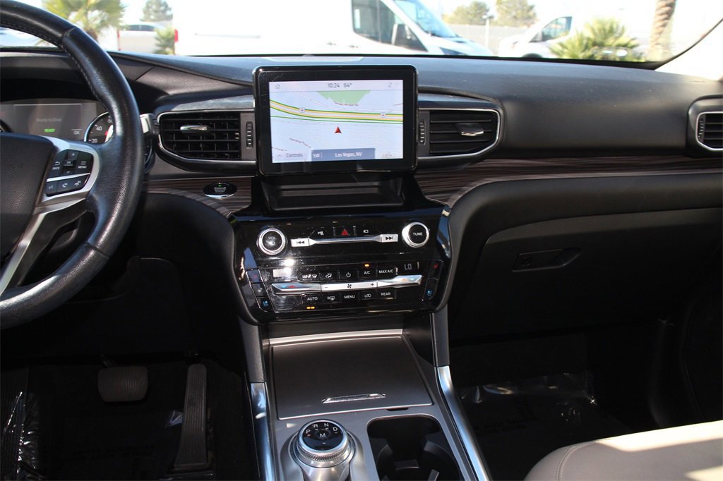 Certified 2021 Ford Explorer Limited w/ Hybrid Equipment Group 310A image 18