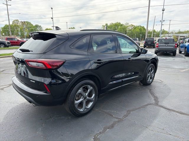 Certified 2024 Ford Escape ST-Line AWD/4WD image 7