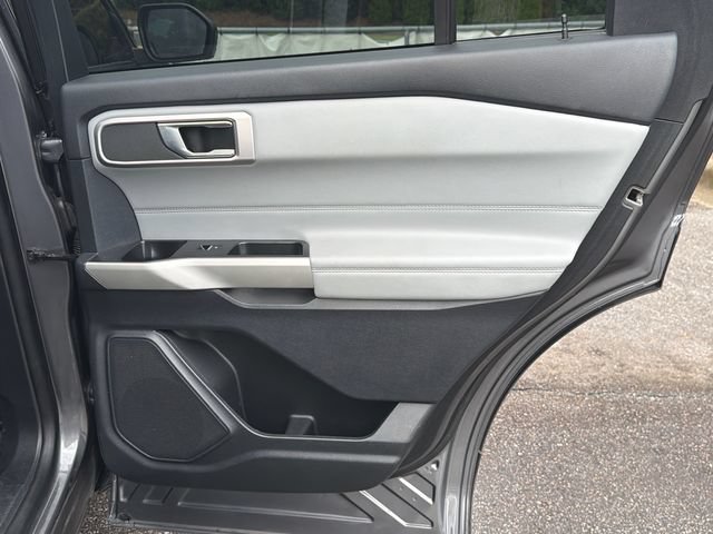 Certified 2021 Ford Explorer XLT w/ Equipment Group 202A RWD image 18
