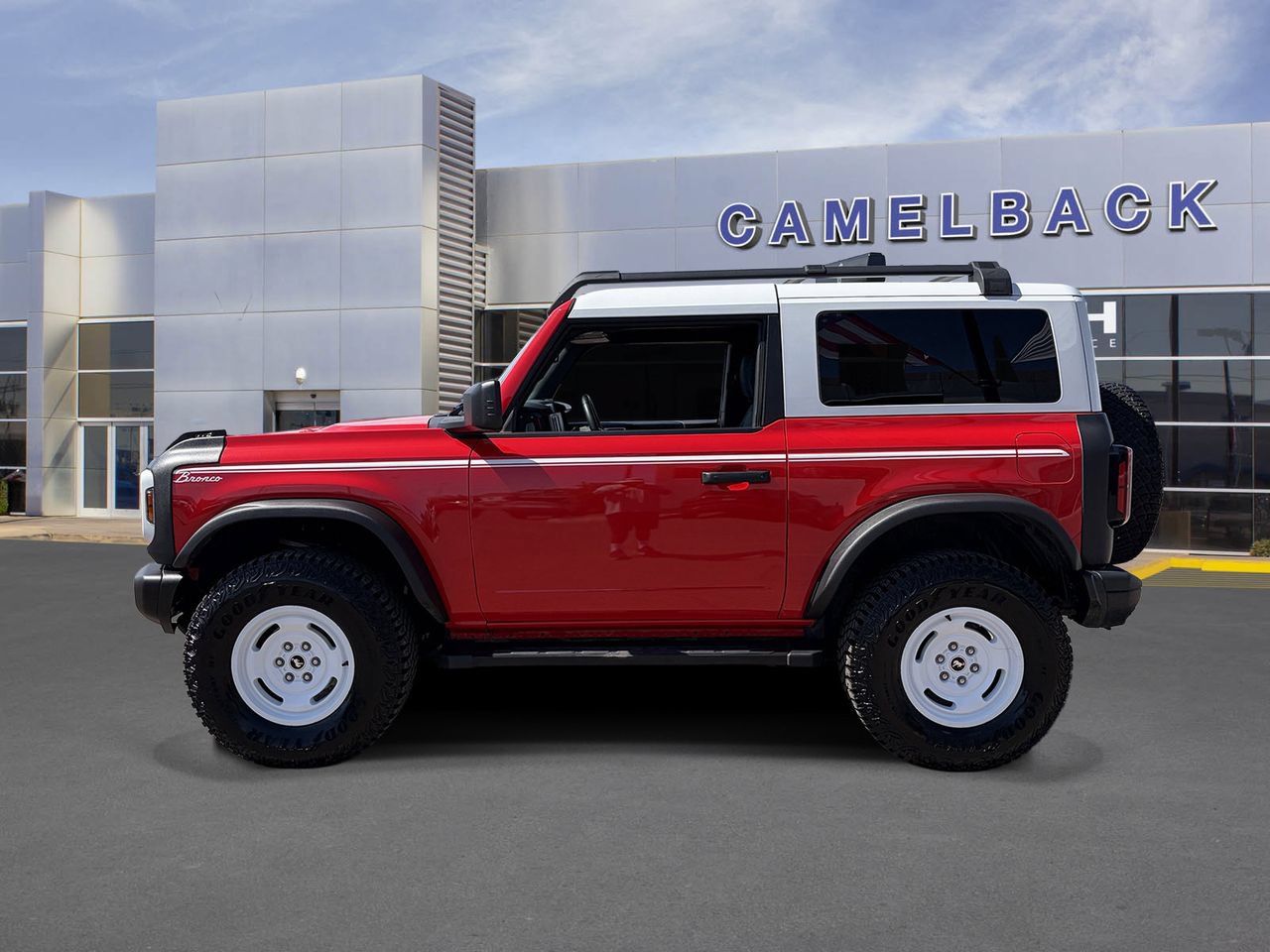 Certified 2023 Ford Bronco Heritage Edition AWD/4WD image 3