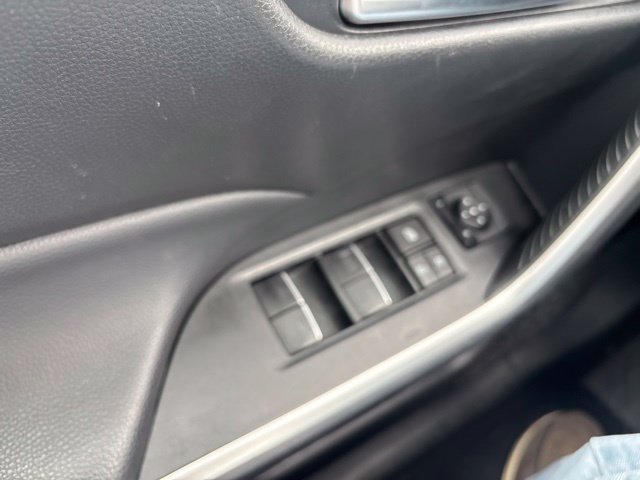 Used 2025 Toyota RAV4 XLE FWD image 23