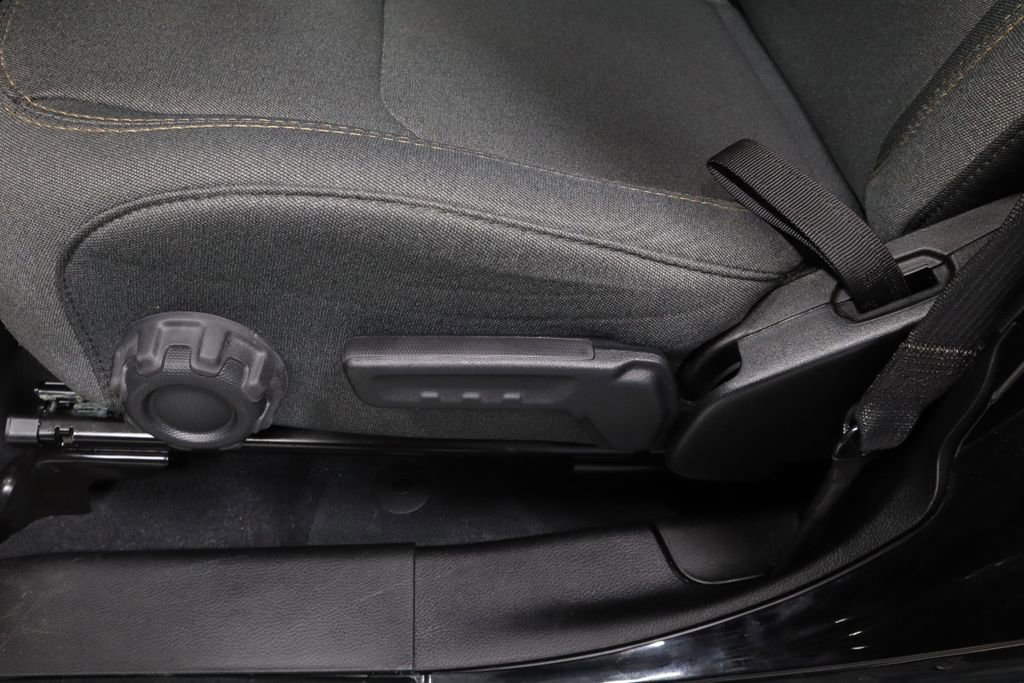 Used 2024 Jeep Wrangler Sport S image 24