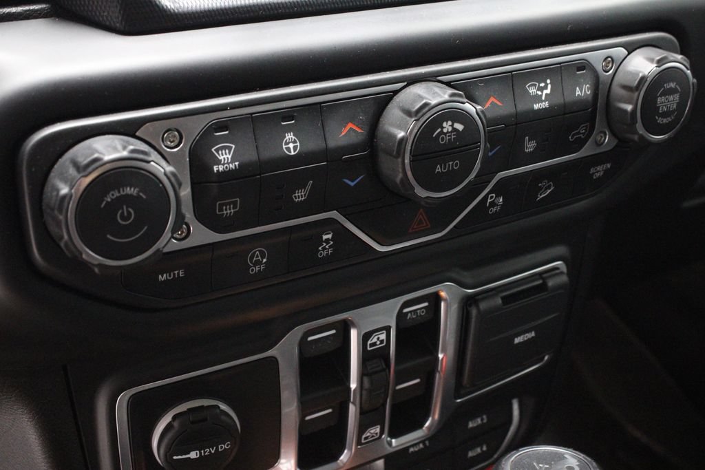 Used 2018 Jeep Wrangler Unlimited Rubicon AWD/4WD image 32