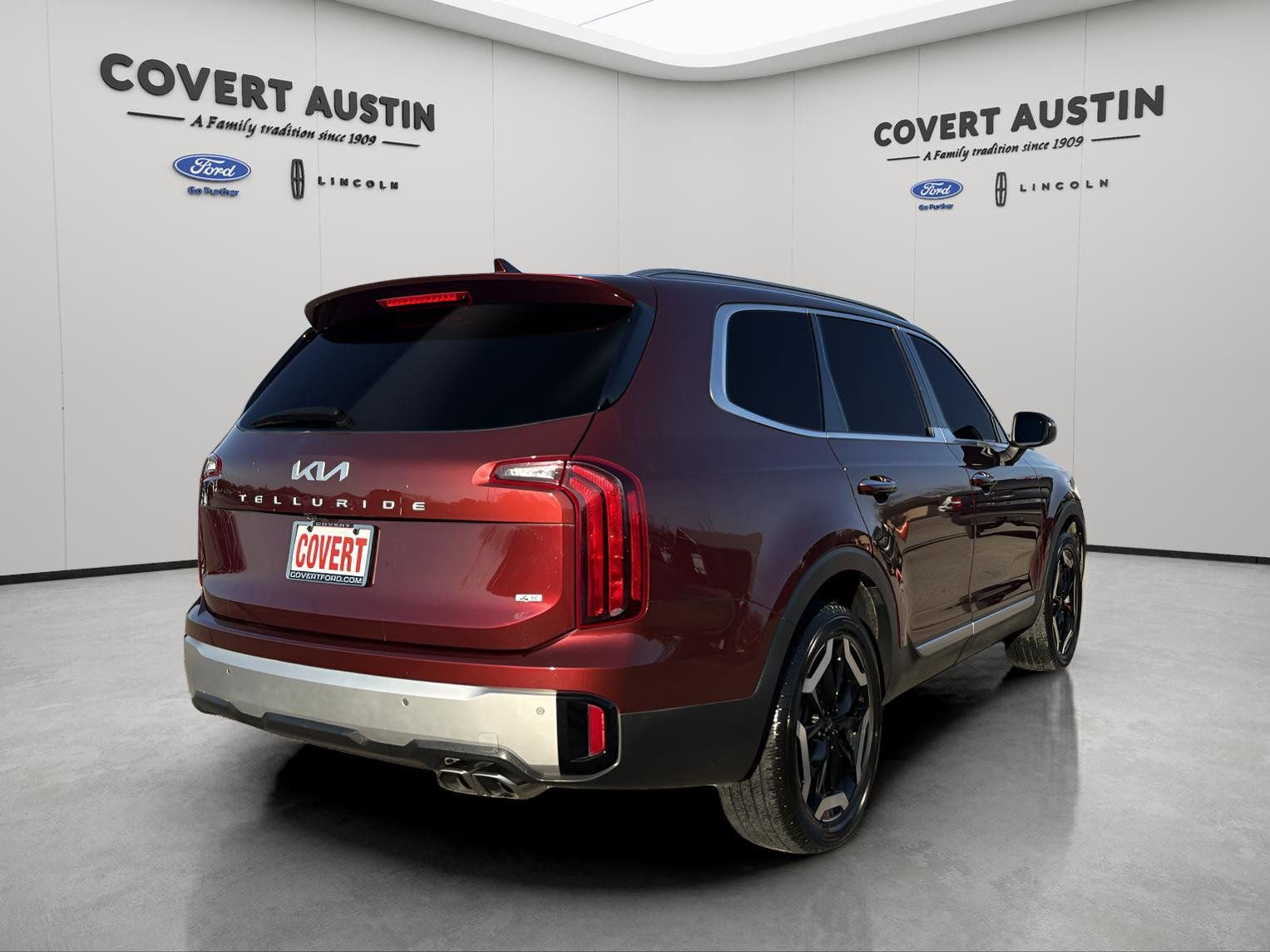 Used 2023 Kia Telluride S image 5