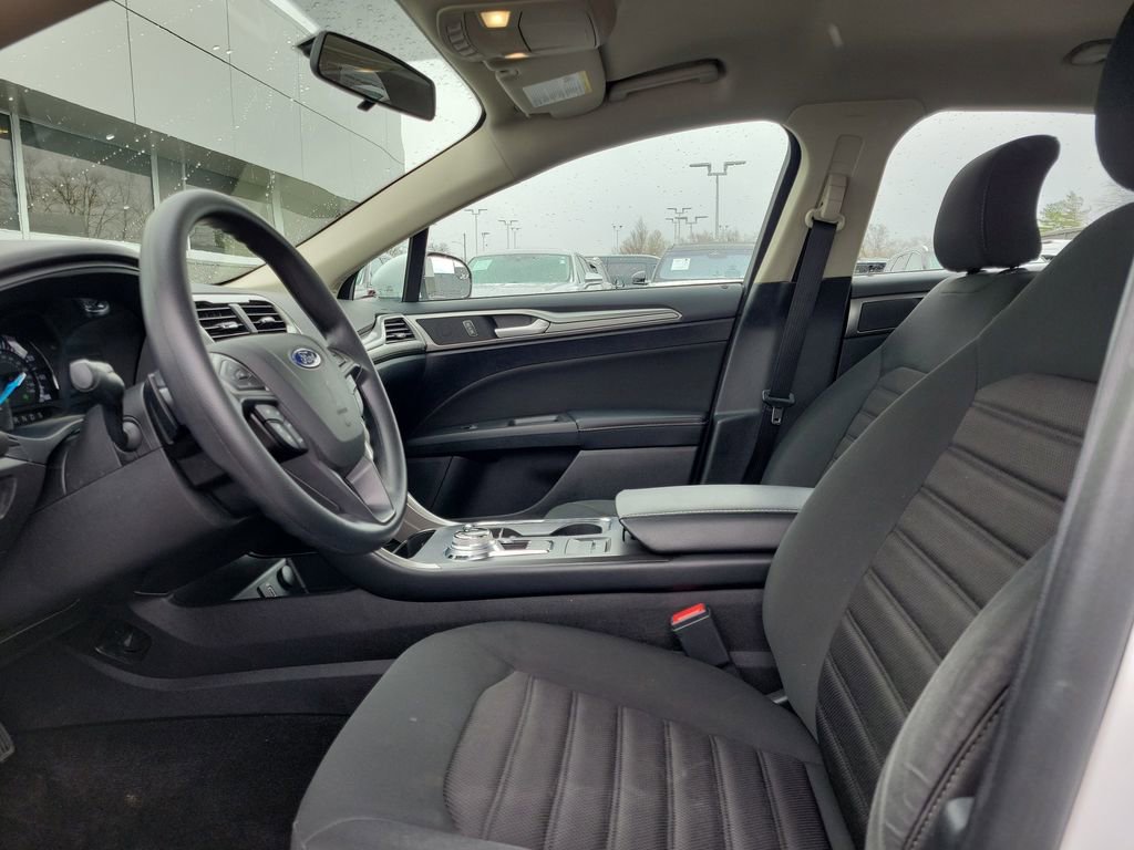 Certified 2018 Ford Fusion SE w/ Fusion SE Technology Package image 18