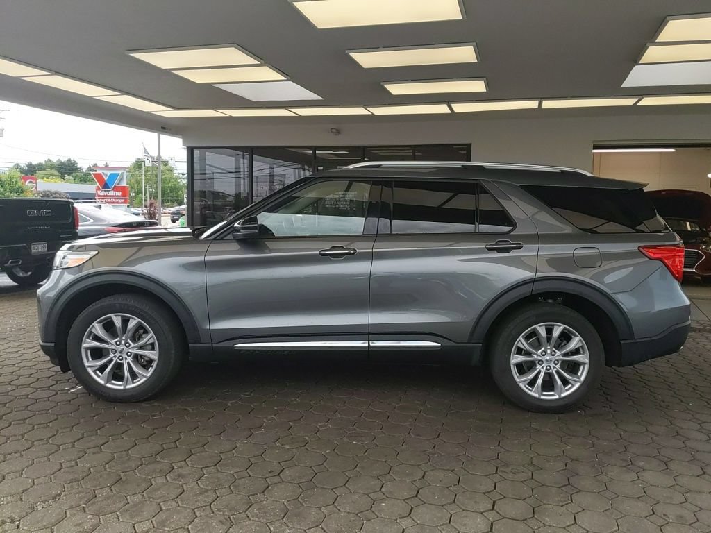 Certified 2023 Ford Explorer Limited w/ Equipment Group 301A AWD/4WD image 11