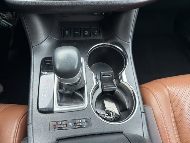 Used 2017 Toyota Highlander Limited Platinum image 30