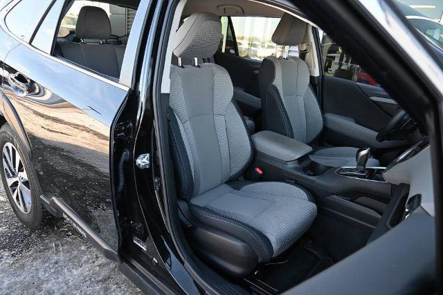 Used 2024 Subaru Outback Premium AWD/4WD image 23