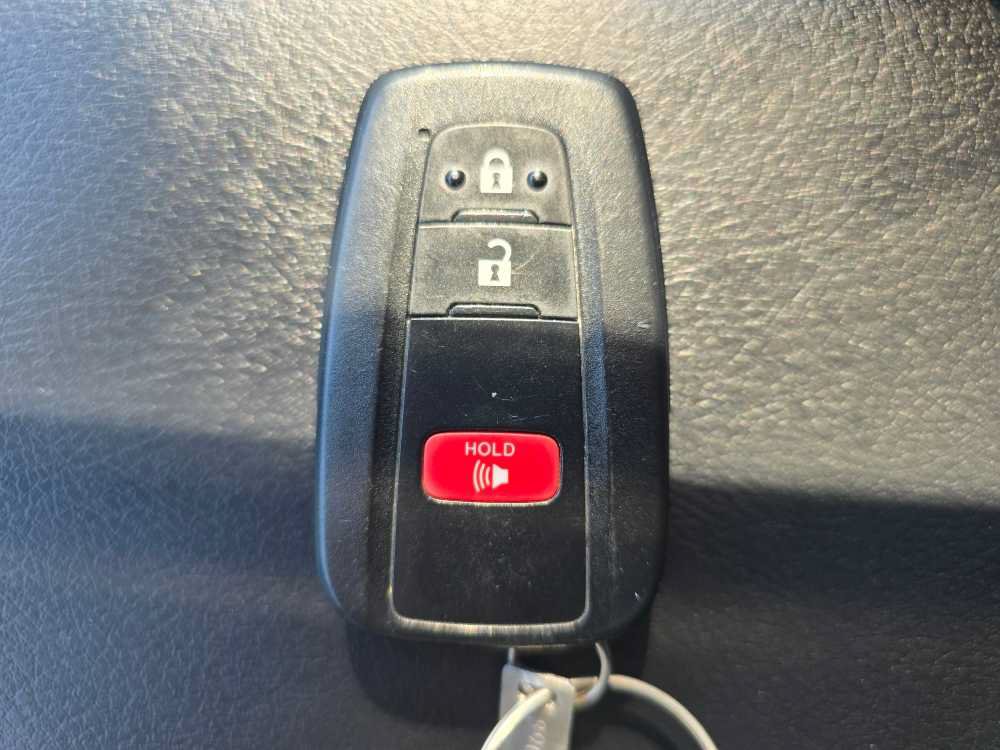 Used 2022 Toyota 4Runner SR5 AWD/4WD image 21
