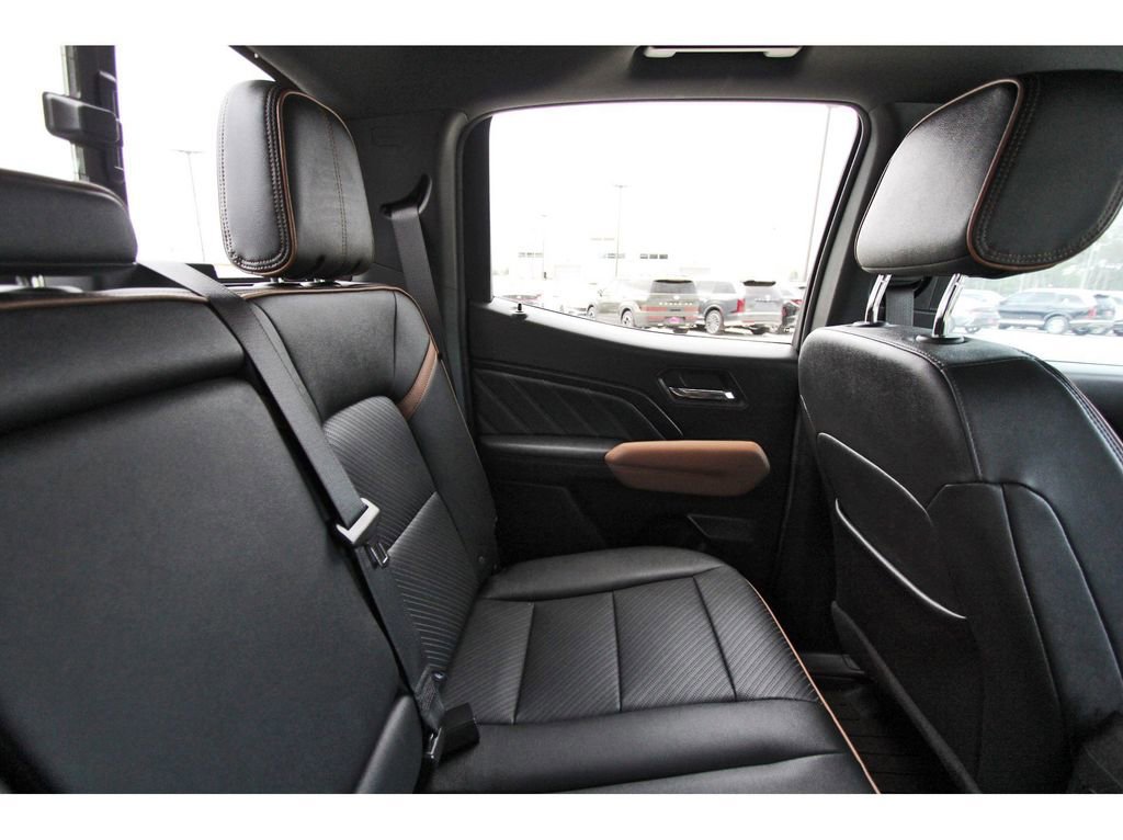 Used 2024 GMC Canyon AT4 w/ AT4 Premium Package image 13